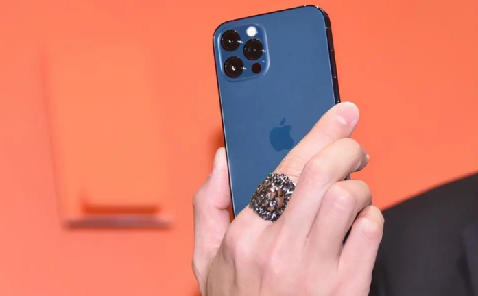 裕安苹果手机维修分享iPhone12系列重启方法教程 